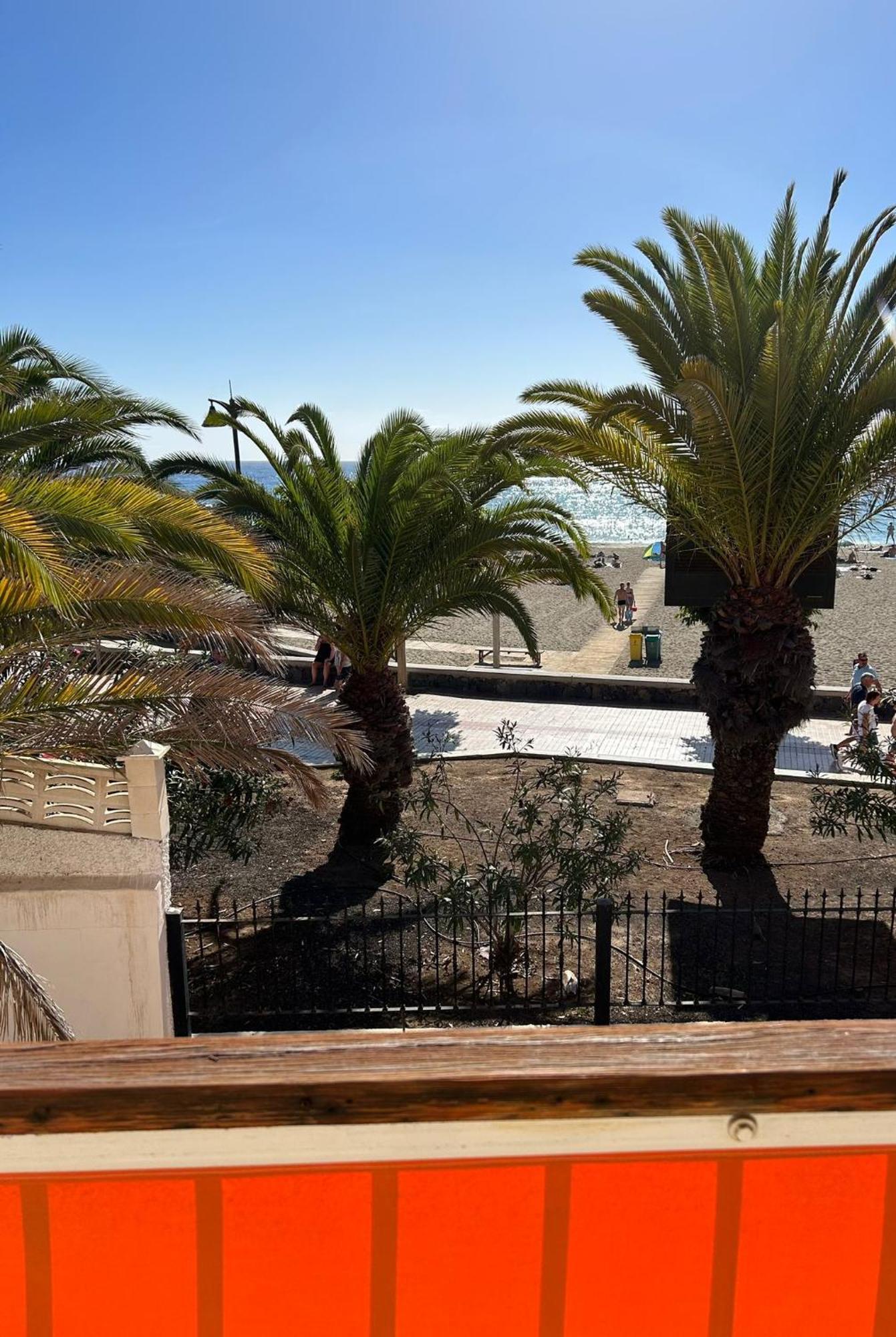 Prime Beachfront Location, Free Parking, Steps To The Sand Los Cristianos (Tenerife) Exterior foto